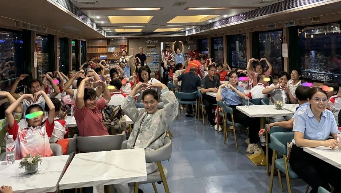 【用愛(ài)點(diǎn)亮童心 邕江夜游共筑溫暖未來(lái)】——寄養(yǎng)兒童開(kāi)啟城市探索之旅